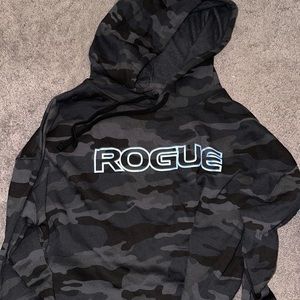 CAMO CROPPED ROGUE HOODIE. SIZE MEDIUM. NEVER WORN